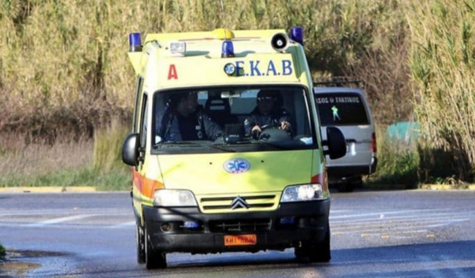 Güney Kıbrıs'ta iki genç trafik kazasında hayatını kaybetti