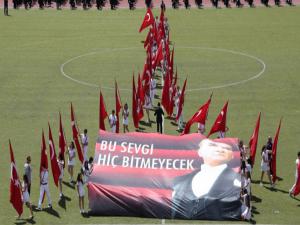 19 MAYIS GENÇLİK VE SPOR BAYRAMI TÖREN VE ETKİNLİKLERLE KUTLANIYOR