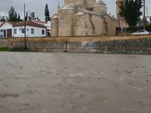 GÜNEY DE KUZEY DE AYNI 