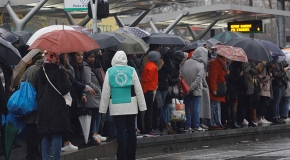 Okul yok, tren yok, Eyfel de yok: Fransa grevde