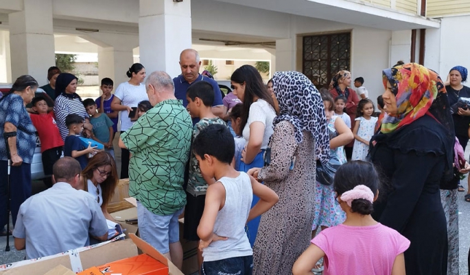 Lefkoşa Suriçi Çocuklarının Ayakkabı Sevinci