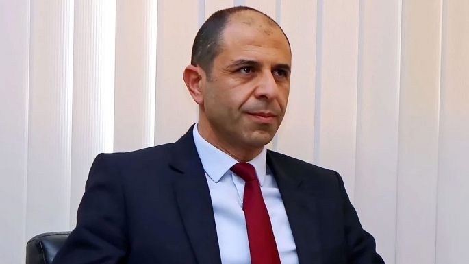 Özersay: Rumların yaptığı tutuklamalar AİHM kararlarını yok saymaktır